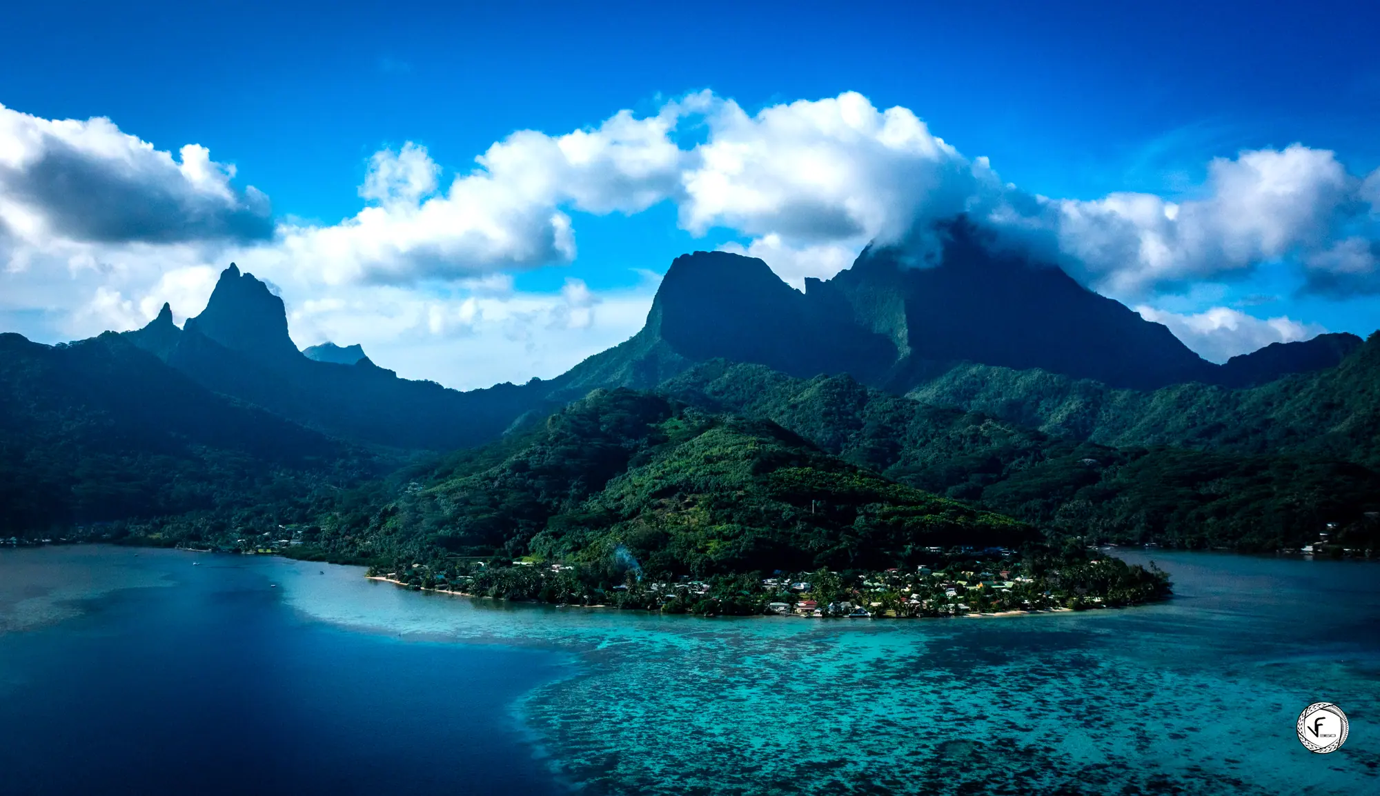 Montagnes et lagon de Moorea