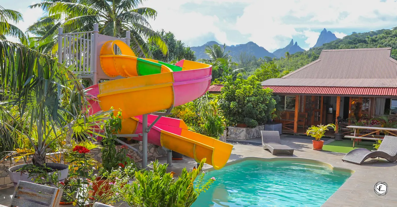 Toboggan et montagnes